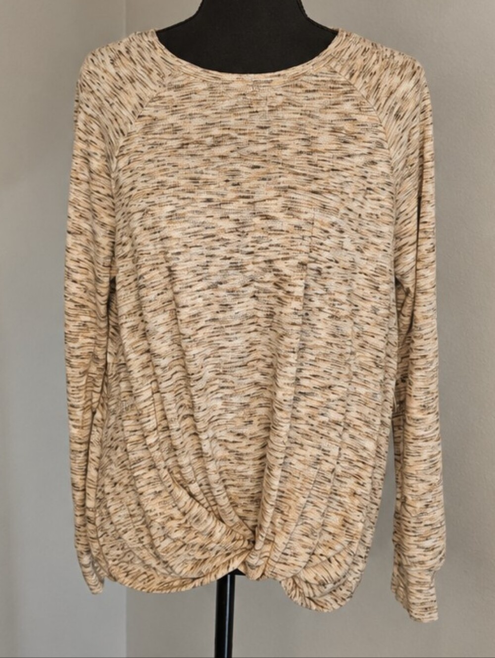Neutral Multi-Tone Knit Long-Sleeve Twist Hem Top